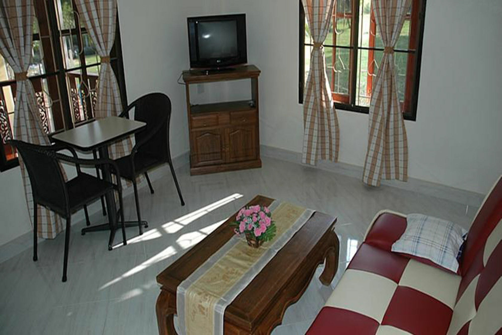 Apple Bungalows Bang Saphan Exterior photo